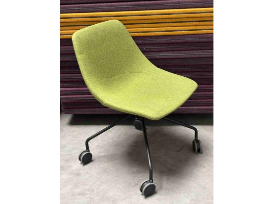 Krzesło konferencyjne na kółkach Noti  MIshell