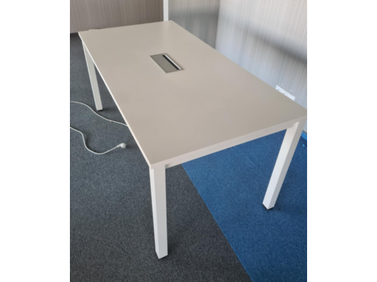 Stół z mediaportem 160 x 80