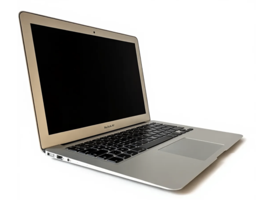 Używany MacBook Air 13" z 2017 roku w systemie macOS