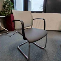 Krzesło konferencyjne na płozach RIM