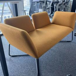 Sofa Noti Miód 2OS (2-osobowa)